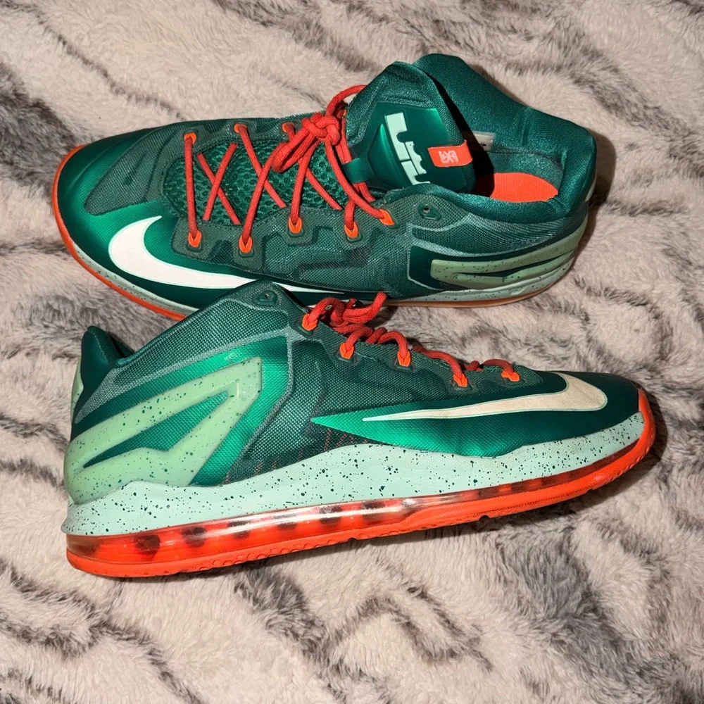 Men's Nike LeBron air max 11 low